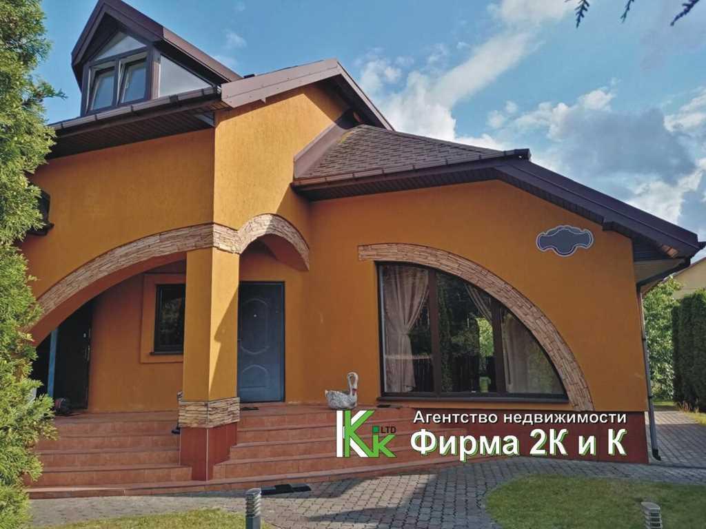 Продается в Зарице-2 современный коттедж с гаражом на одну машину и от